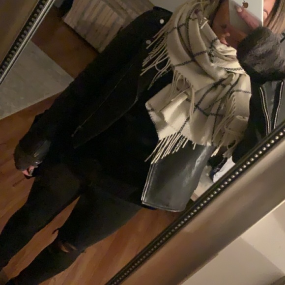 Cleaning out my closets 😉 - Picture 2 of 4